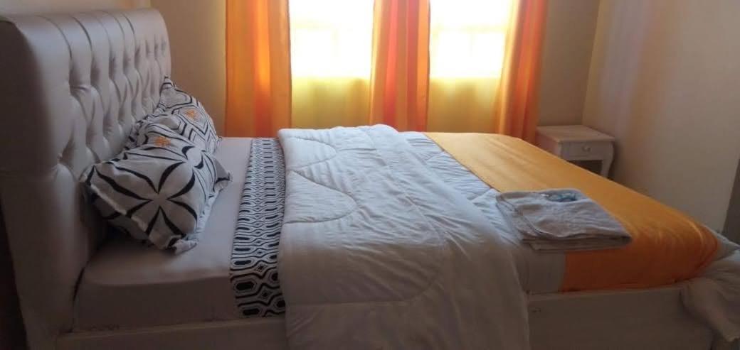 Royalty Cubes-Jkia Otel Nairobi Oda fotoğraf